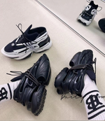 avant-garde sneakers - Vignette | OFF-WRLD