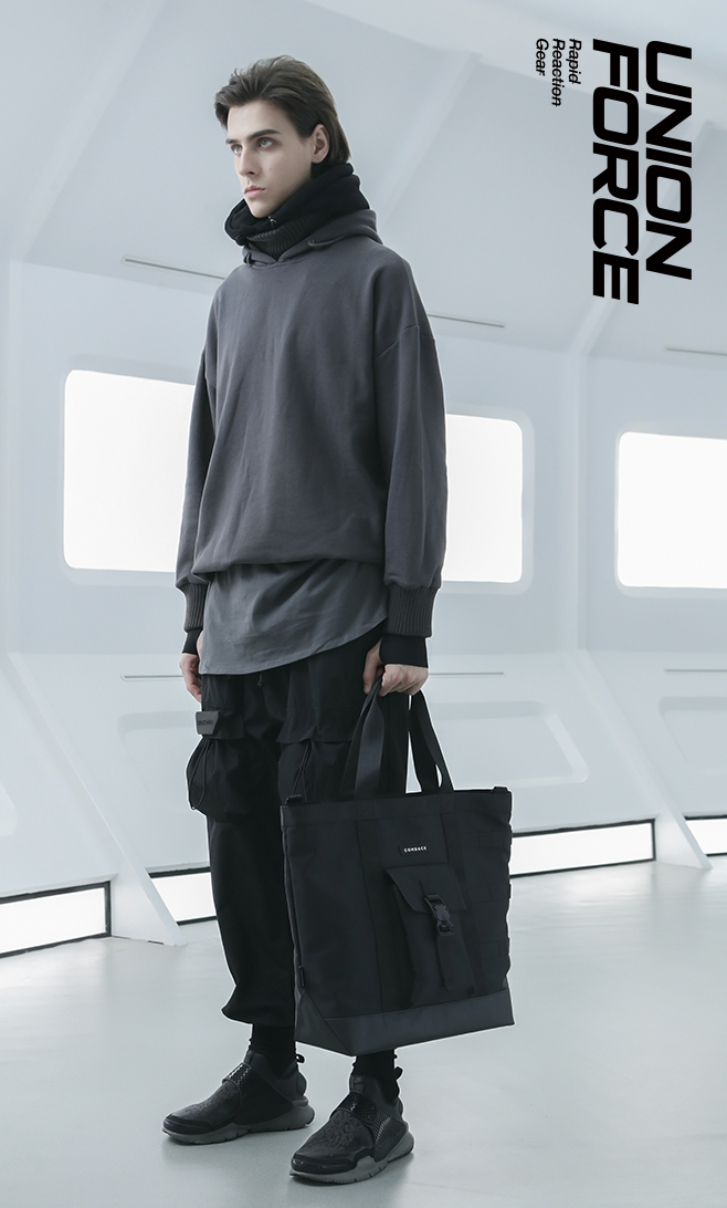 techwear tote bag